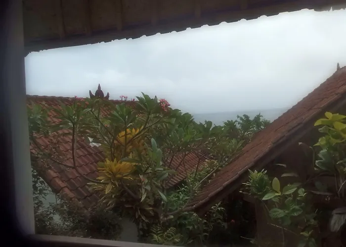 Bukit Indah Pensión 2*